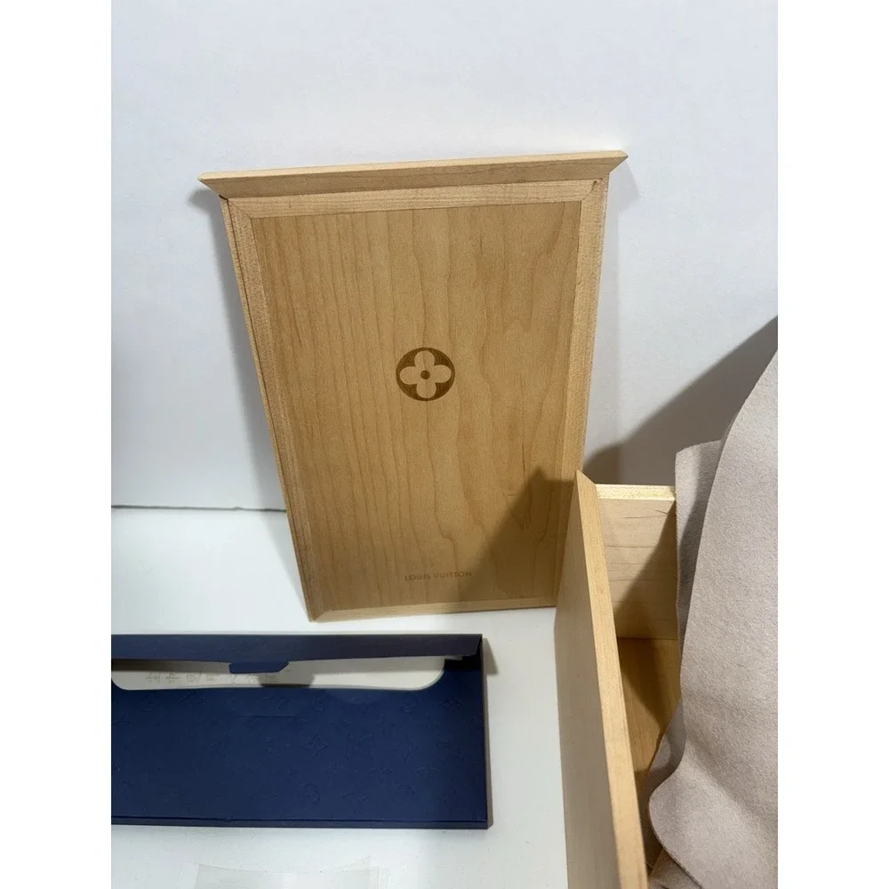 Louis Vuitton 2023 autumn monogram candle stickers & wooden box set NO Candle***